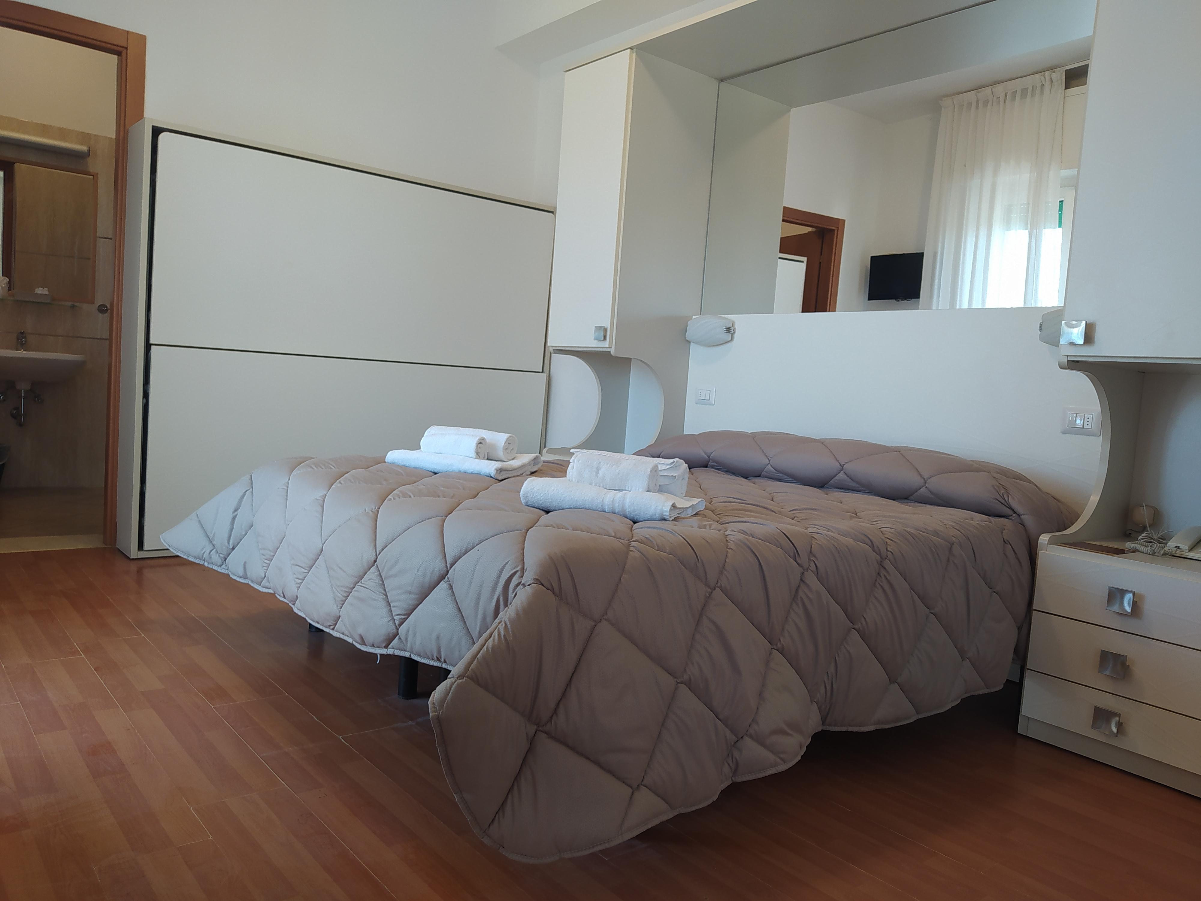 Hotel Butterfly Wellness & Spa Римини Экстерьер фото