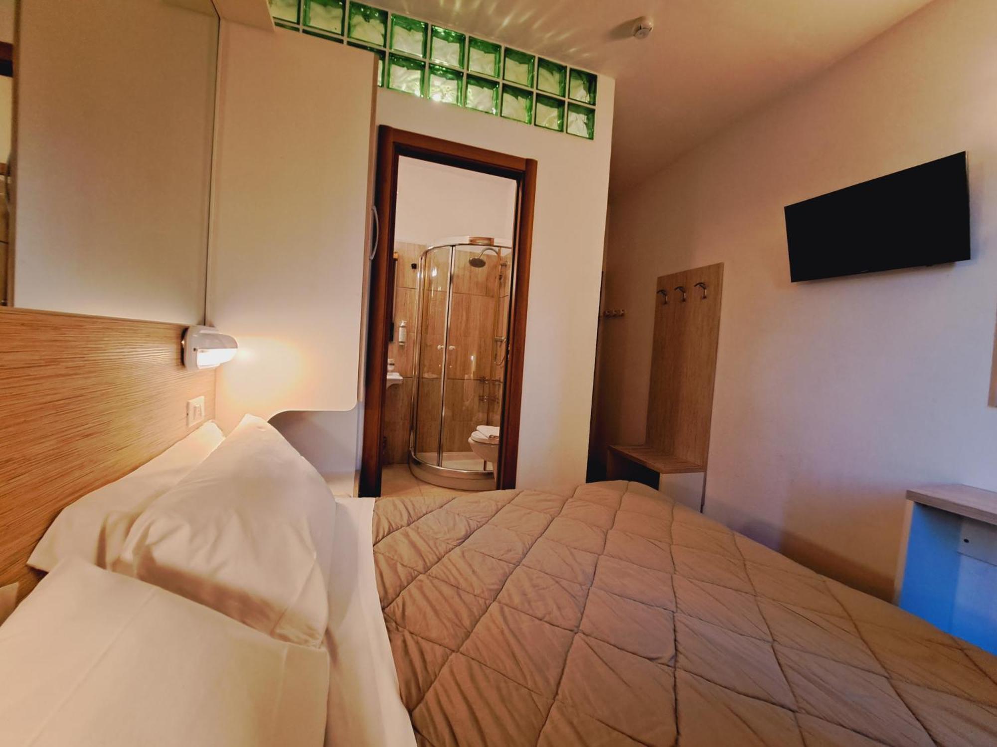 Hotel Butterfly Wellness & Spa Римини Экстерьер фото