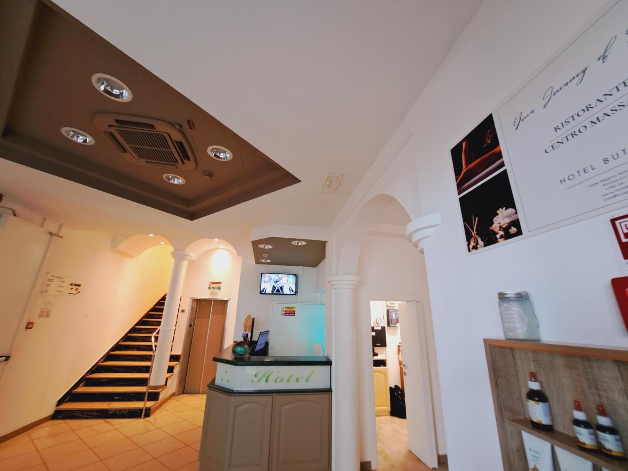 Hotel Butterfly Wellness & Spa Римини Экстерьер фото