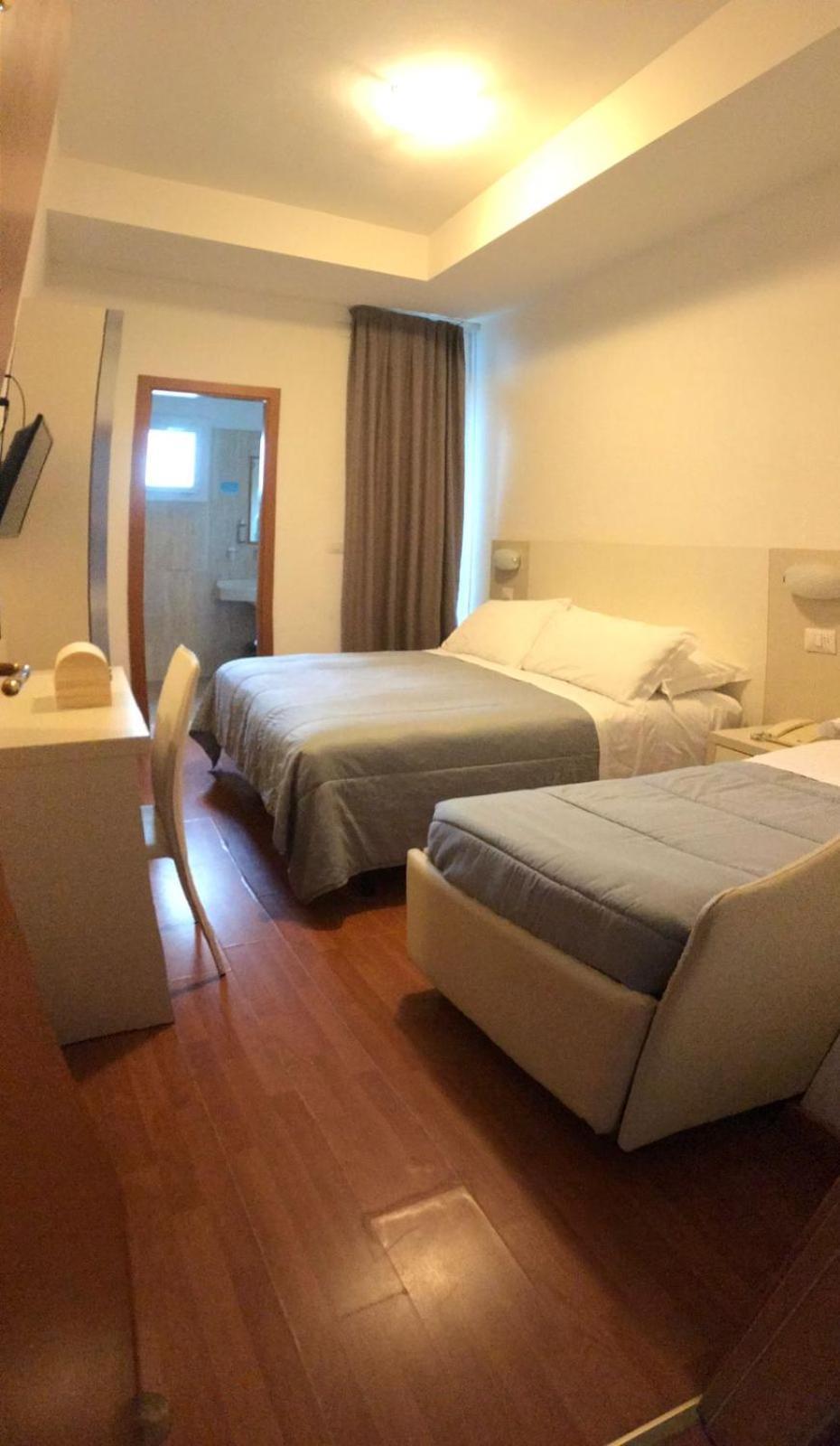 Hotel Butterfly Wellness & Spa Римини Экстерьер фото