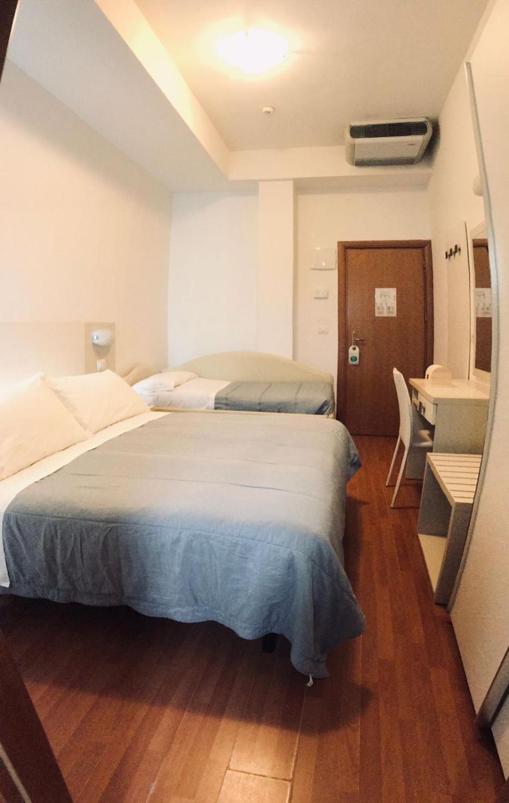Hotel Butterfly Wellness & Spa Римини Экстерьер фото