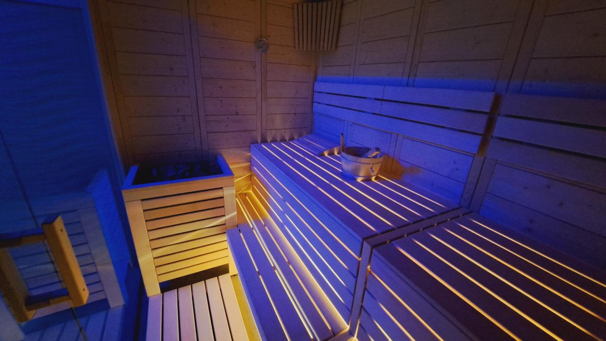 Hotel Butterfly Wellness & Spa Римини Экстерьер фото